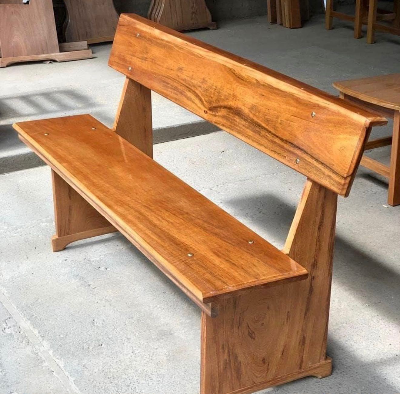 Bancos para igreja – Marcenaria Rezende