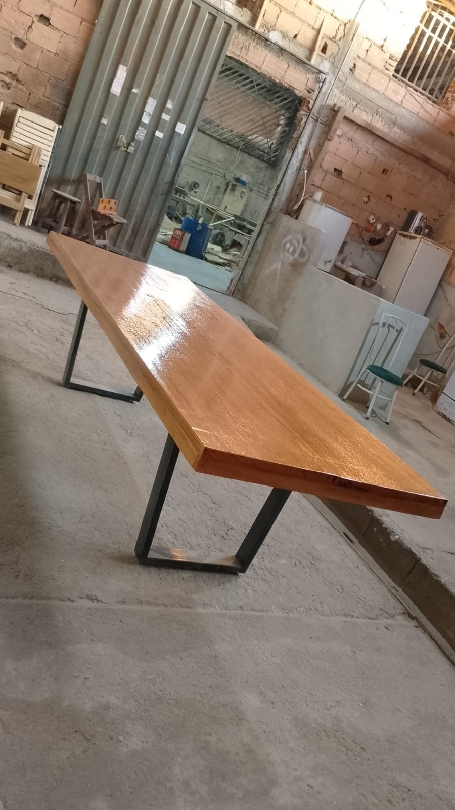 Mesa de Madeira e Cadeiras – Marcenaria Rezende