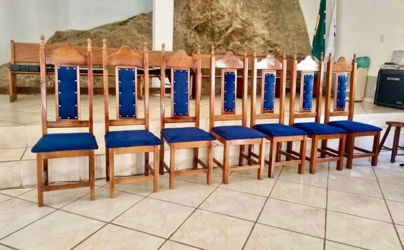 Cadeiras para Altar – Marcenaria Rezende
