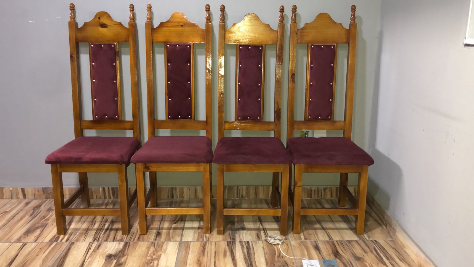 Cadeiras para Altar – Marcenaria Rezende