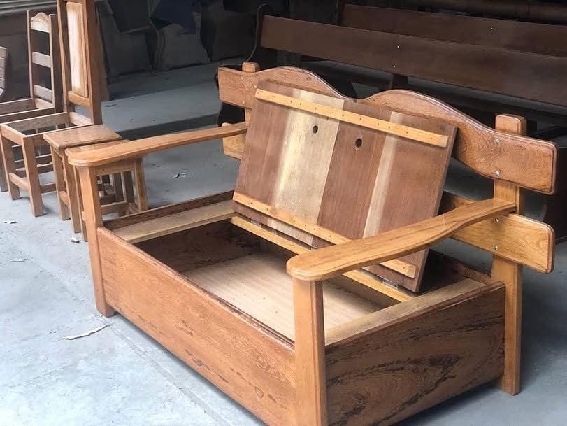 Poltronas e Sofás em Madeira – Marcenaria Rezende