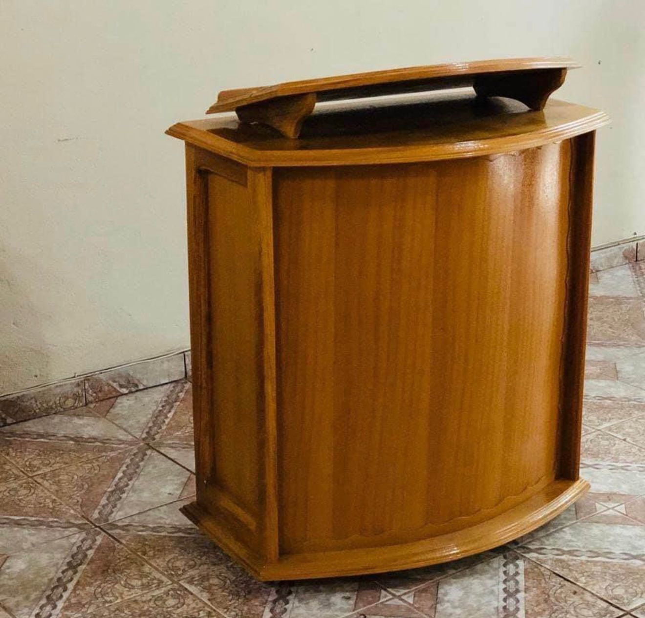 Pulpitos e Gazofilacio – Marcenaria Rezende