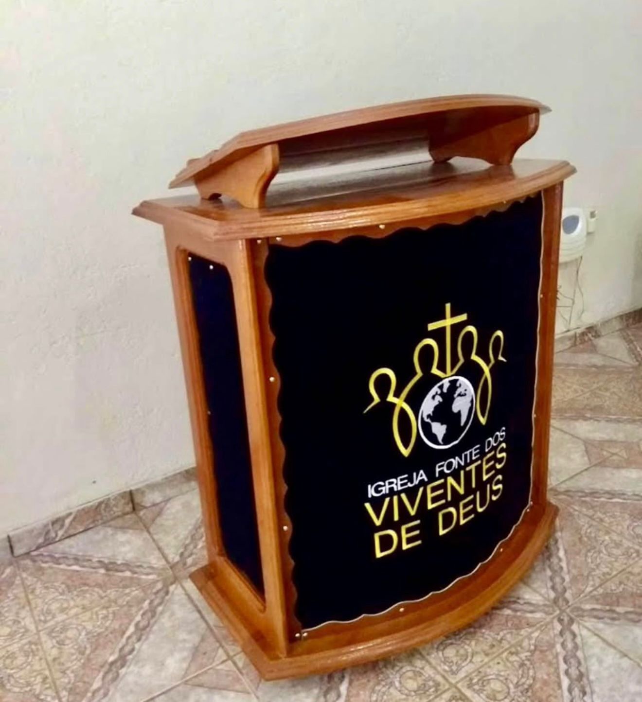 Pulpitos e Gazofilacio – Marcenaria Rezende